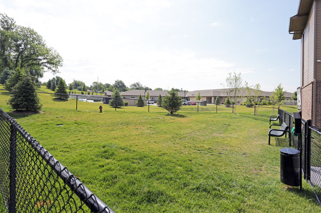 Chateau at Hillsborough in Omaha, NE - Building Photo - Building Photo