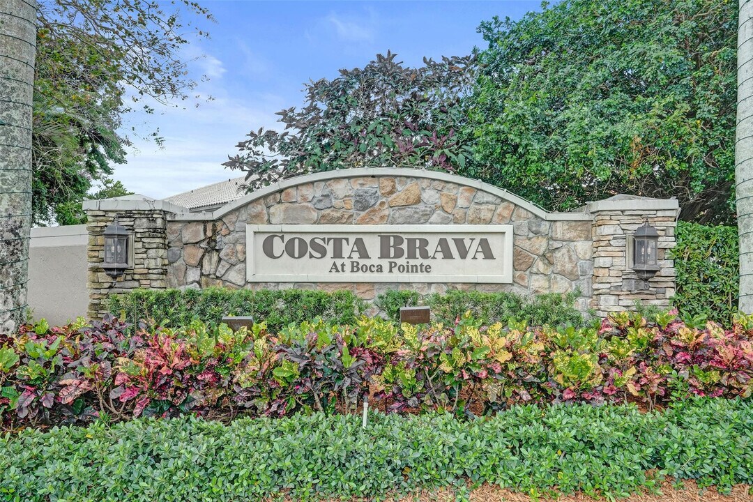 6463 Colomera Dr in Boca Raton, FL - Building Photo