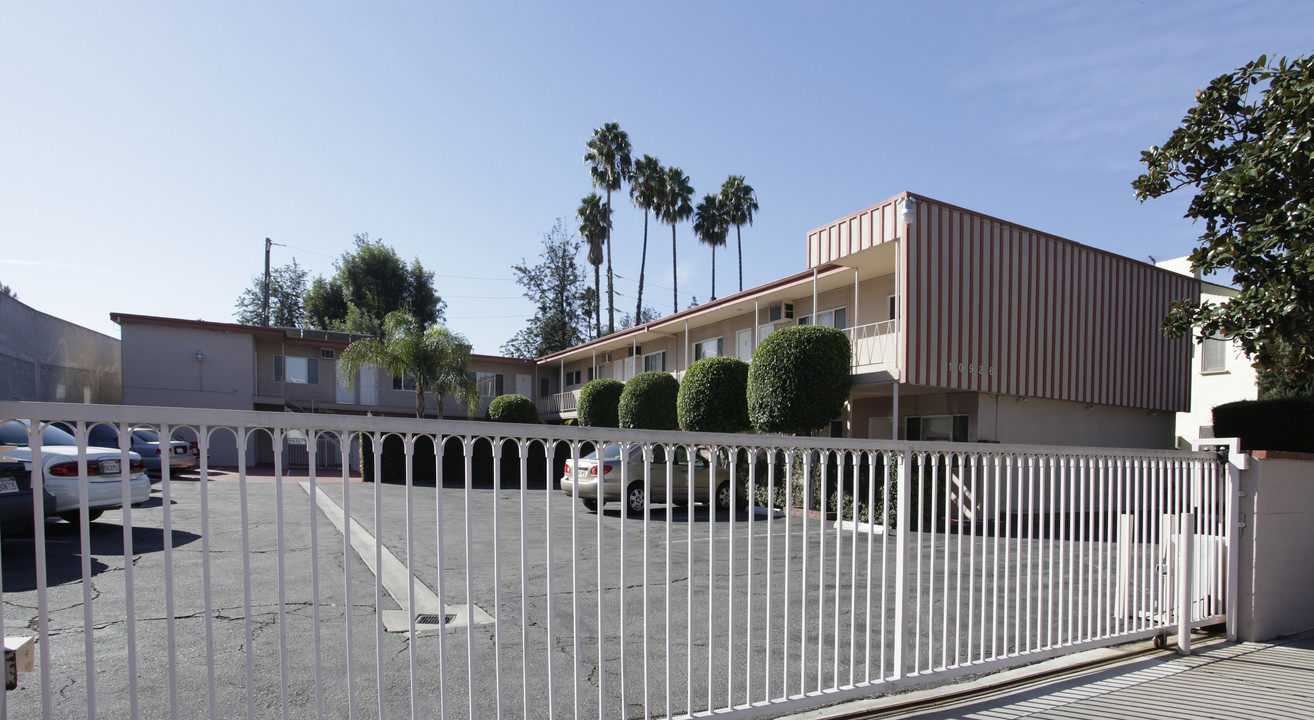 10926 Hortense Street in North Hollywood, CA - Building Photo