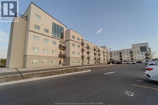 1900 6th Conc in Lasalle, ON - Building Photo