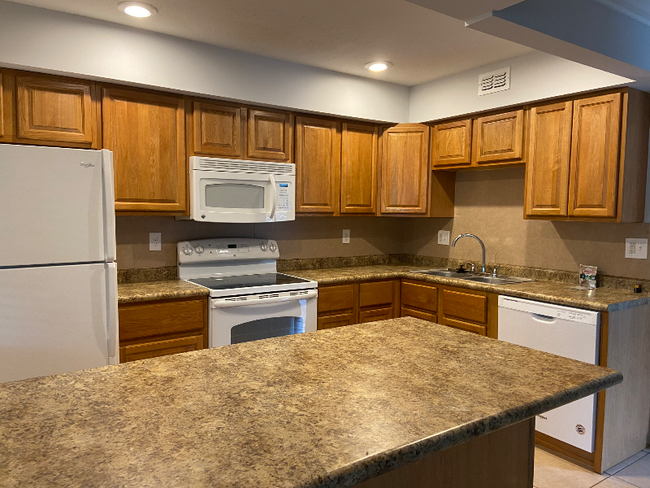 property at 814 Sandtree Dr