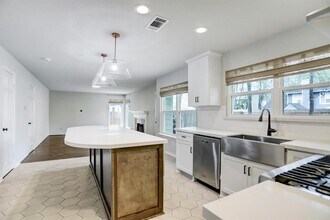 2 Firewillow Pl in Spring, TX - Building Photo - Building Photo