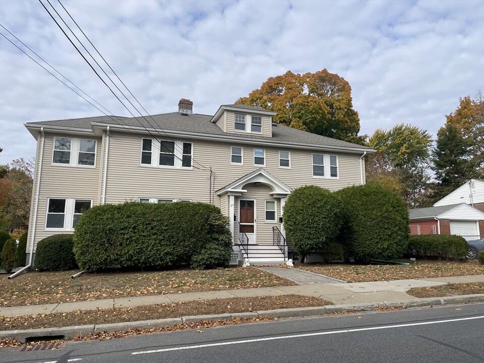 217 Cherry St-Unit -217 in Newton, MA - Building Photo