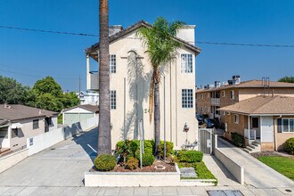 249 W Alameda Ave in Burbank, CA - Foto de edificio - Building Photo