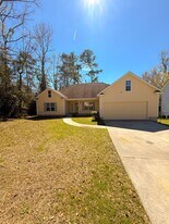 2409 Riverside Dr in Valdosta, GA - Building Photo