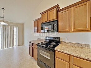 975 Donington Cir in Lawrenceville, GA - Building Photo - Building Photo