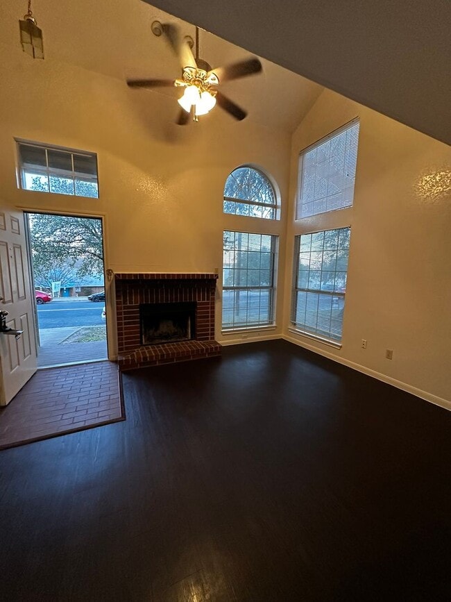 7213 Oak Meadow Dr in Austin, TX - Building Photo - Building Photo