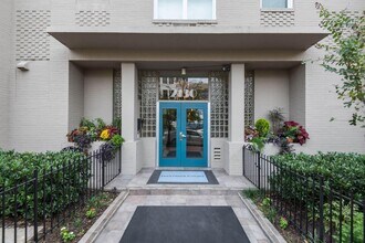 2130 N St NW, Unit 509 in Washington, DC - Building Photo - Building Photo