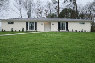 633 Rivermont Rd in Florence, AL - Building Photo