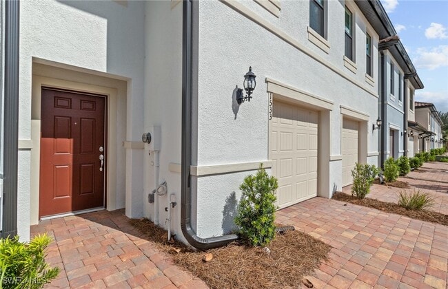 property at 1587 Lake Jessup Cir