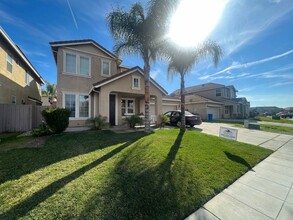 2055 Lime Ave in Madera, CA - Building Photo - Building Photo