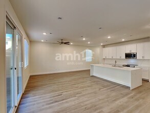 10351 Medusita St in Las Vegas, NV - Foto de edificio - Building Photo