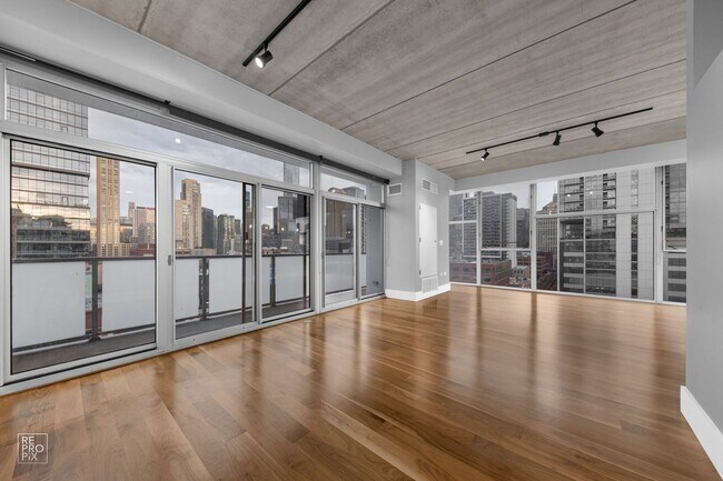 630 N Franklin St in Chicago, IL - Building Photo - Building Photo