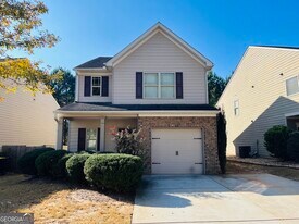 261 Stillwood Dr in Newnan, GA - Building Photo