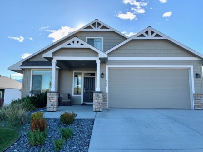 property at 125 Summer Breeze Rd