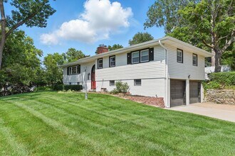 2825 S 106th St in Omaha, NE - Building Photo - Building Photo