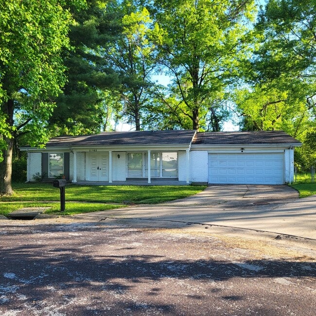 11902 Rosevalley Ln