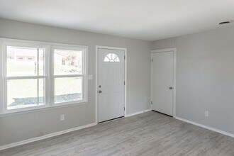 2409 NW Vining Ave in Huntsville, AL - Building Photo - Building Photo