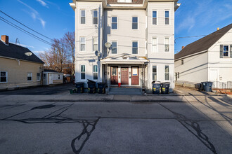 70 Chestnut St in Nashua, NH - Building Photo - Building Photo