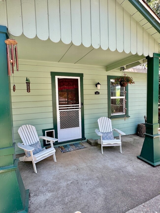 117 Wood St in Grass Valley, CA - Building Photo - Building Photo