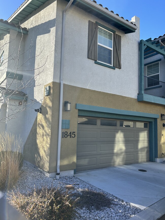 1845 Dark Horse Rd in Reno, NV - Building Photo - Building Photo