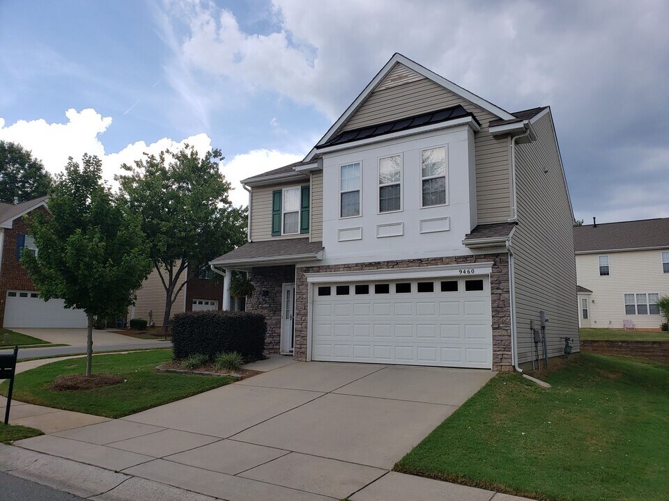 9460 Graywell Ln in Charlotte, NC - Building Photo