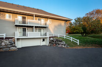 Kearney Meadows Apartments in Waunakee, WI - Foto de edificio - Building Photo