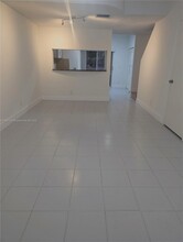 16661 Hemingway Dr in Weston, FL - Building Photo - Building Photo