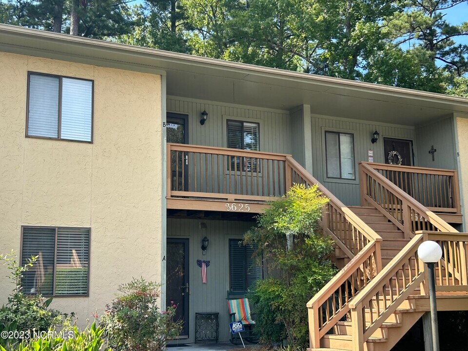 3625 St Johns Ct in Wilmington, NC - Building Photo