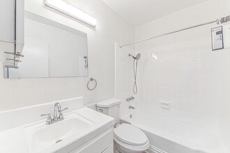 5005 August St in Los Angeles, CA - Building Photo - Building Photo