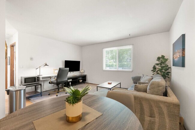 2601 University Ave in Madison, WI - Foto de edificio - Building Photo