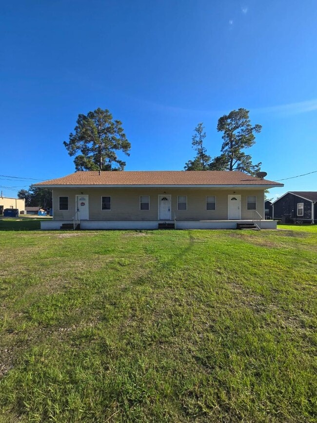 338 Church Loop in Lumberton, TX - Foto de edificio - Building Photo