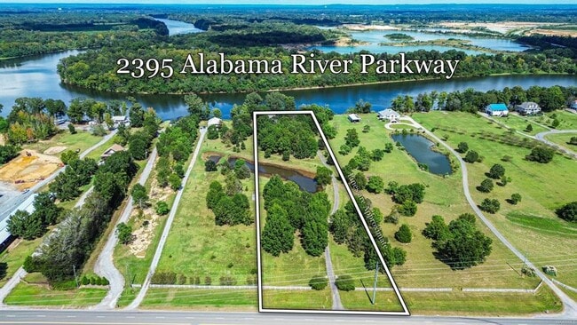 2395 Alabama River Pkwy in Millbrook, AL - Building Photo - Building Photo