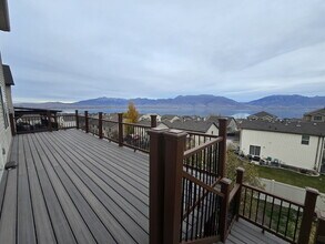 3548 Sharp Shinned Trail in Saratoga Springs, UT - Building Photo - Building Photo
