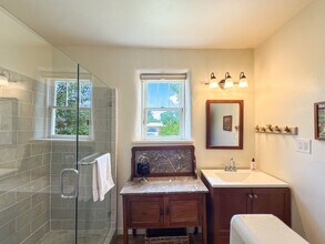 419 Orchard Dr in Santa Fe, NM - Building Photo - Building Photo