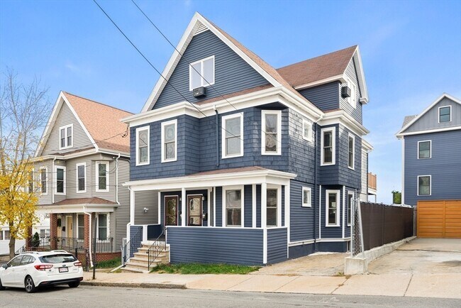 29 Fenwick St, Unit 1