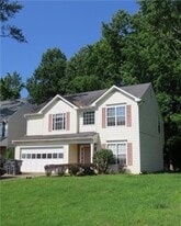 815 Ahearn Ct in Suwanee, GA - Building Photo