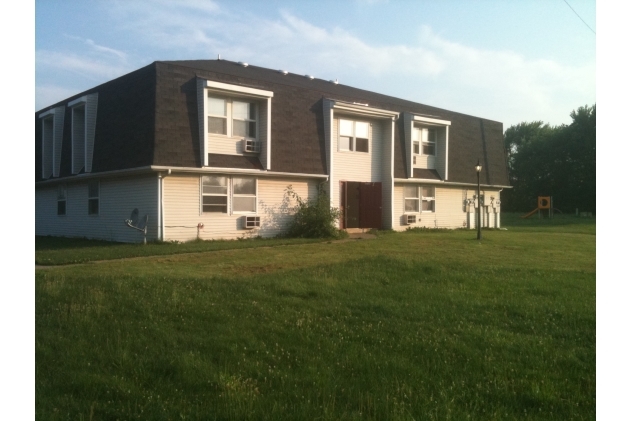 Fairview Apartments in Bicknell, IN - Building Photo