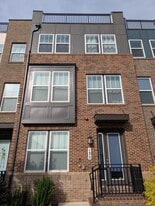135 Dickenson Dr in Gaithersburg, MD - Building Photo