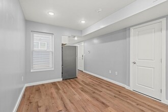 2046 N Carlisle St-Unit -Unit 2 in Philadelphia, PA - Building Photo - Building Photo