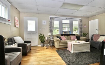 635 Park Ave, Unit FL2 in Albany, NY - Foto de edificio - Building Photo