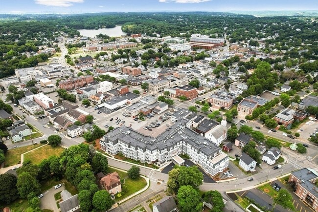 11 Crescent Hl, Unit 2 in Wakefield, MA - Building Photo - Building Photo