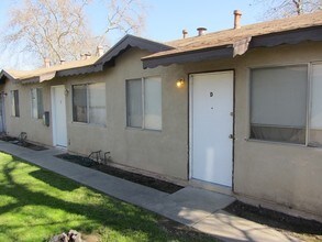 1705 Kenwood St in Sacramento, CA - Building Photo - Building Photo