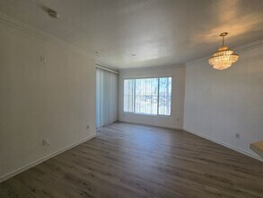 7189 S Durango Dr in Las Vegas, NV - Building Photo - Building Photo