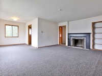 2881 SE Sherman St in Portland, OR - Foto de edificio - Interior Photo