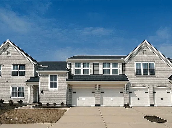 property at 454 Glenhaven Wy