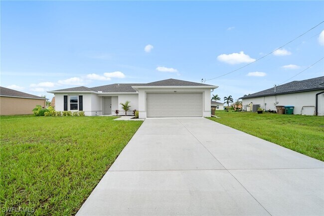 3066 NW 4th Ave in Cape Coral, FL - Building Photo - Building Photo