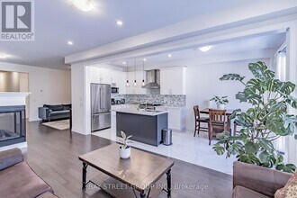 50 Drizzel Cres in Richmond Hill, ON - Building Photo - Building Photo