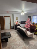 13 Cottage St, Unit 1 in Worcester, MA - Building Photo