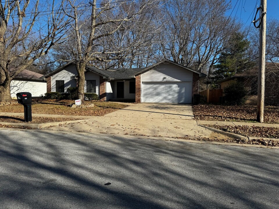 238 S Lulwood Ave in Springfield, MO - Building Photo